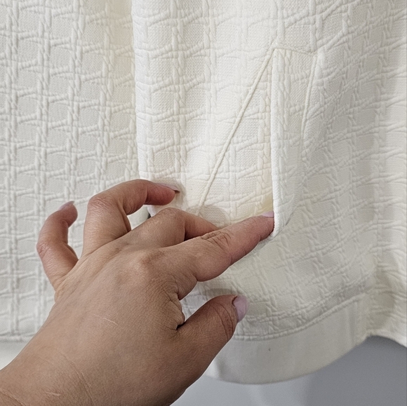 Ivanka Trump Ivory Bomber Jacket with Textured Fabric Size 6 - Picture 4 of 10